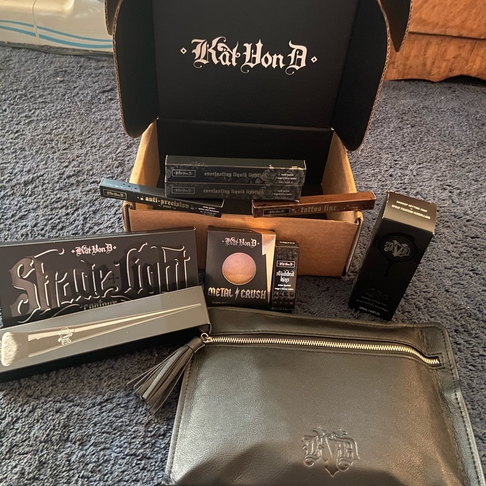 Kat Von D Bundle 🖤